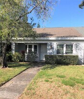 1393 Cadhay Ct in Safety Harbor, FL - Building Photo