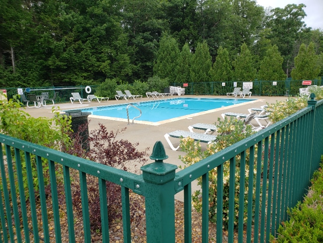 0 Cabernet Dr in Concord, NH - Foto de edificio - Building Photo