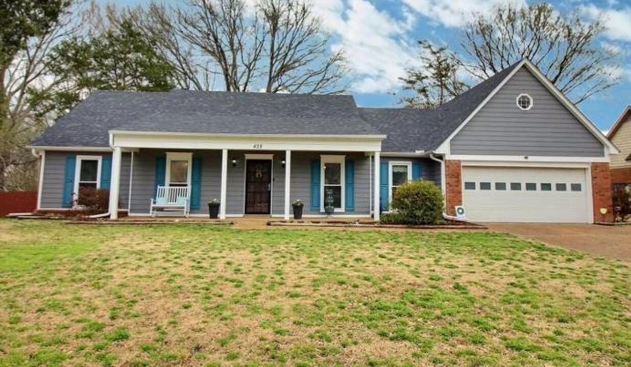 428 Park Hill Rd in Collierville, TN - Foto de edificio
