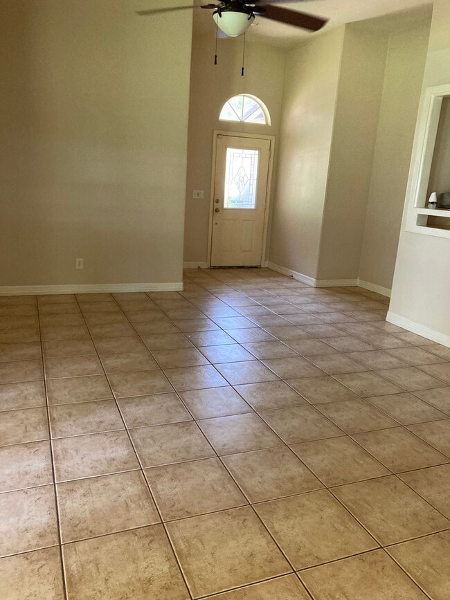 818 Chickasaw Dr in Montgomery, TX - Building Photo - Building Photo