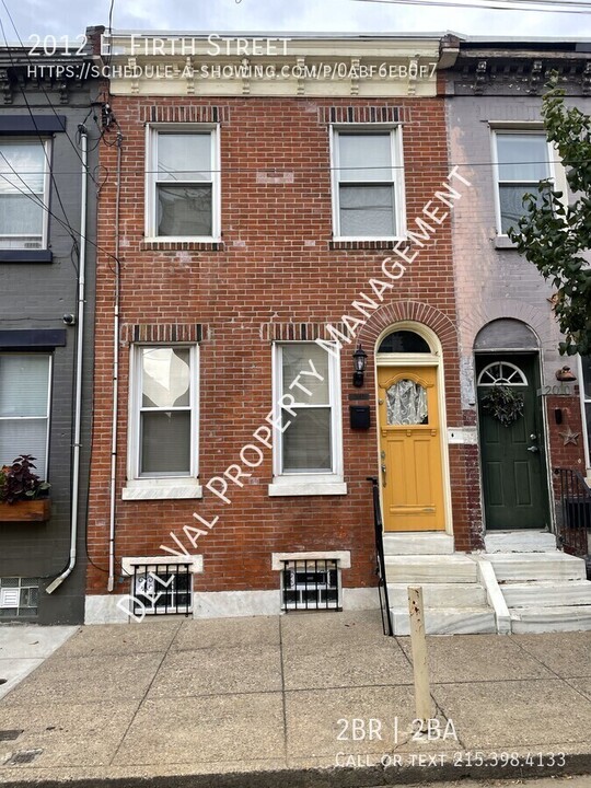 2012 E Firth St in Philadelphia, PA - Foto de edificio