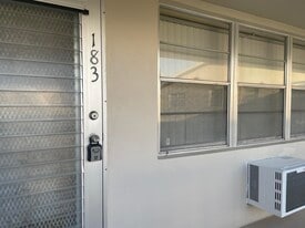 183 Dorchester E in West Palm Beach, FL - Building Photo