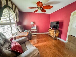 5574 Chanteclaire in Sarasota, FL - Foto de edificio - Building Photo