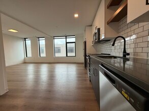 101 Brighton Ave, Unit 1 in Boston, MA - Building Photo - Building Photo