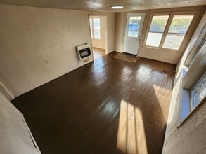 102 W 7th in Asher, OK - Building Photo - Building Photo