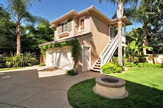 4557 Vereda Mar De Ponderosa in San Diego, CA - Foto de edificio - Building Photo
