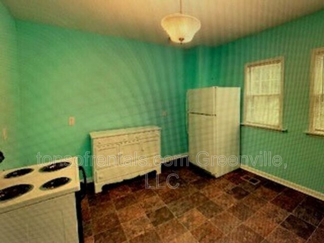 10 Baldwin St in Greenville, SC - Building Photo - Building Photo