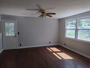 121 Robinhood Cir in Hendersonville, TN - Foto de edificio - Building Photo