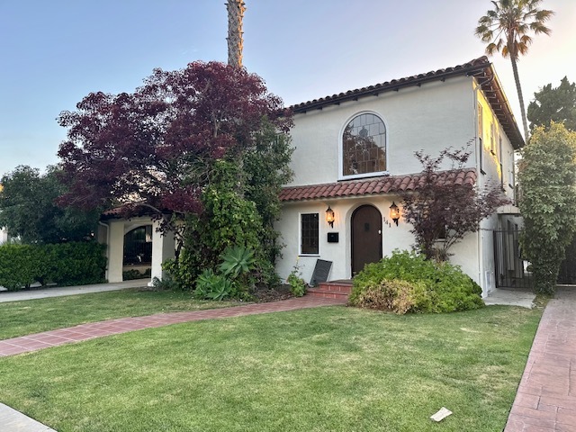 141 N Le Doux Rd in Beverly Hills, CA - Building Photo - Building Photo