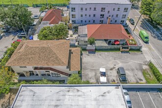 660 SW 2nd St in Miami, FL - Building Photo - Building Photo