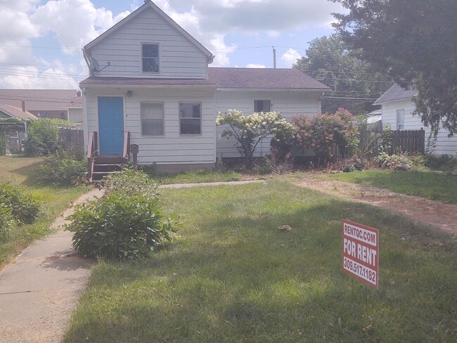 property at 1521 35th St