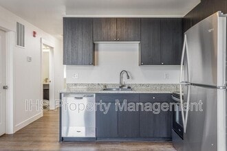 485 S 38th Ave in West Richland, WA - Building Photo - Building Photo