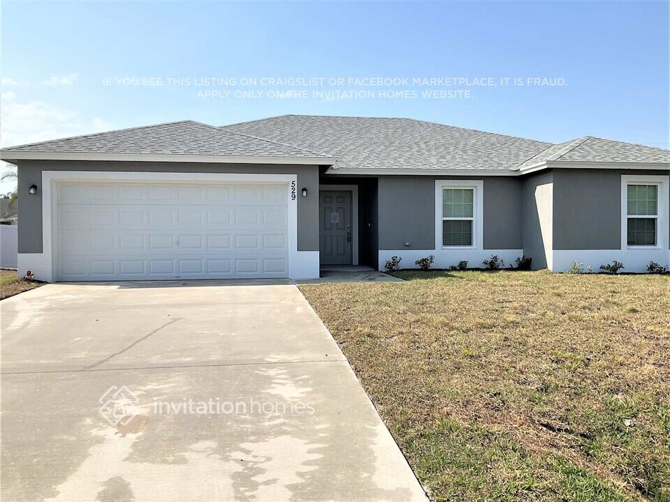 529 SW Undallo Rd in Port St. Lucie, FL - Building Photo