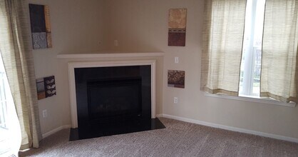 6371 Waldon Center Dr in Village of Clarkston, MI - Foto de edificio - Building Photo