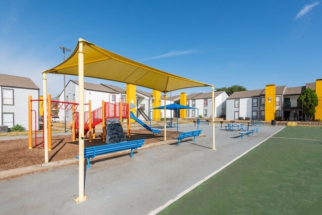 Helios in Dallas, TX - Building Photo - Building Photo