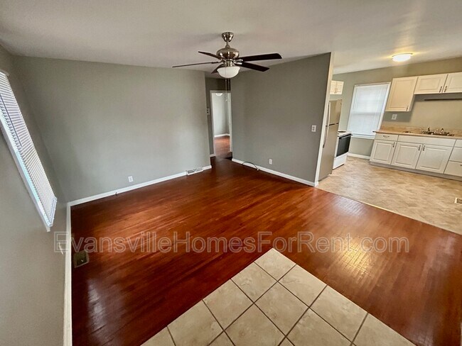 2308 Wedeking Ave in Evansville, IN - Building Photo - Building Photo