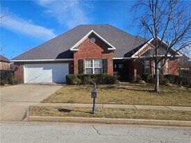 2311 S Mont Blanc Ave in Rogers, AR - Building Photo