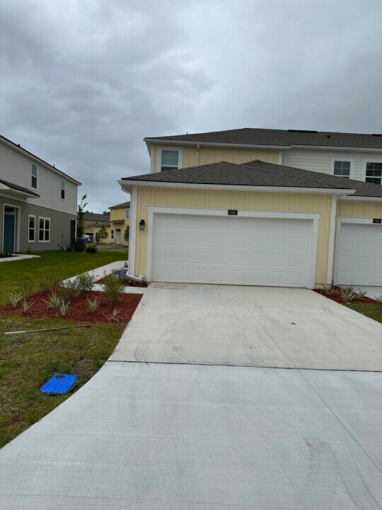 586 Coastline Wy in St. Augustine, FL - Building Photo