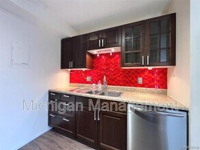 2150 Pauline Blvd in Ann Arbor, MI - Building Photo - Building Photo