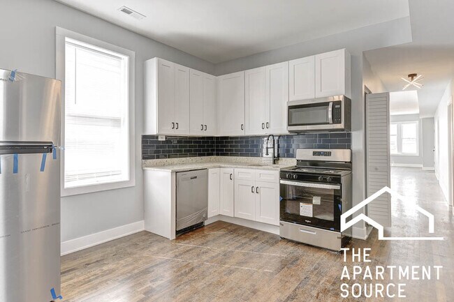 2935 N Lawndale Ave, Unit 3 in Chicago, IL - Building Photo - Building Photo