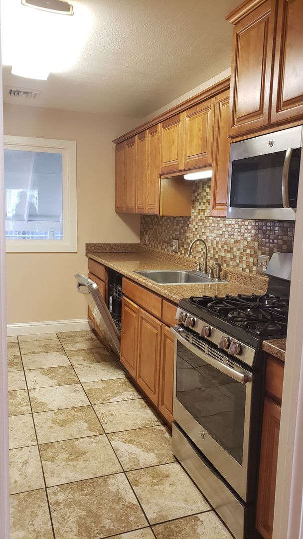 3110 Oak St in Paso Robles, CA - Building Photo - Building Photo