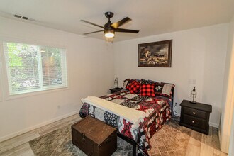 43063 Goldmine Woods Ln in Big Bear Lake, CA - Building Photo - Building Photo