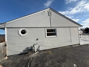 9060 S Main St in Hometown, IL - Building Photo - Building Photo