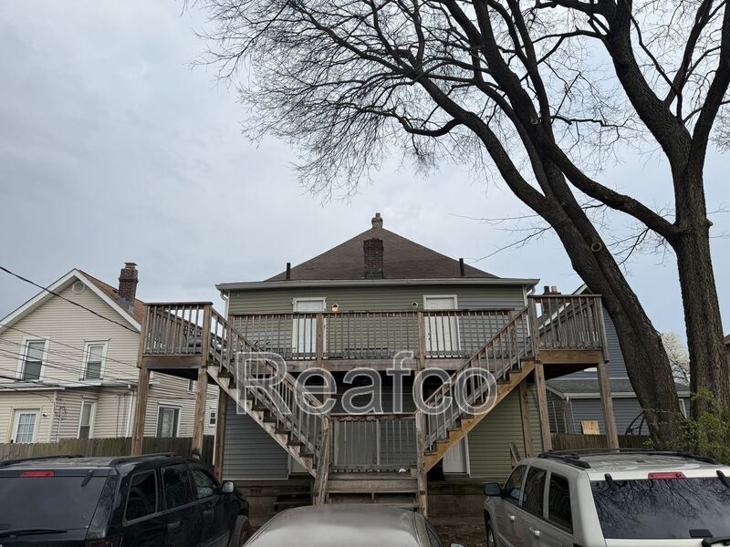 349 E Welch Ave in Columbus, OH - Building Photo