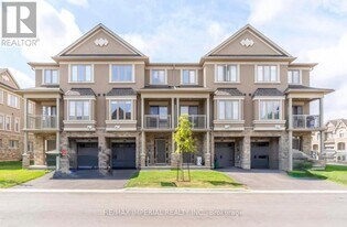 2299 Natasha Cir in Oakville, ON - Building Photo