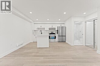 702 Pierre Ave in Windsor, ON - Building Photo - Building Photo