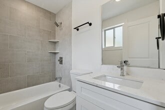 2401 N 2nd St in Philadelphia, PA - Foto de edificio - Building Photo