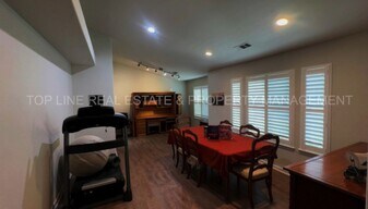 537 N Tommy St in Visalia, CA - Building Photo