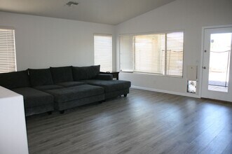 2006 W Duane Ln in Phoenix, AZ - Foto de edificio - Building Photo