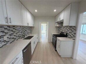 3357 Honolulu Ave in Glendale, CA - Building Photo - Building Photo