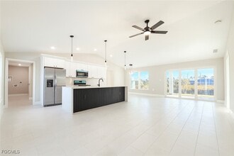 112 NW 23rd Ave in Cape Coral, FL - Building Photo - Building Photo