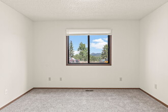 Meadows Apartments in Woodland Park, CO - Building Photo - Building Photo