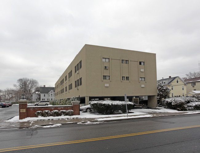 Cove Point in Stamford, CT - Building Photo - Building Photo