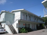 5832 Orange Ave in Long Beach, CA - Foto de edificio - Building Photo