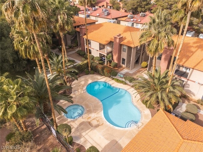 property at 5576 W Rochelle Ave.