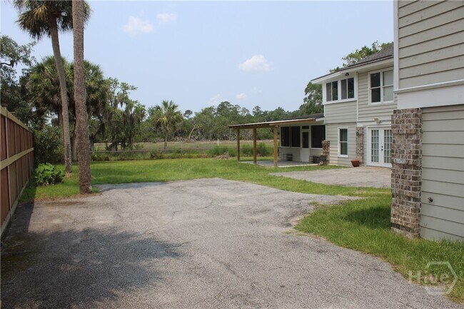 146 Lincoln Cir in Richmond Hill, GA - Building Photo - Building Photo