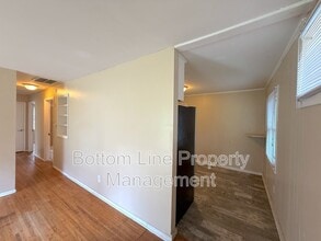 3432 Sargeant Dr in Charlotte, NC - Building Photo - Building Photo