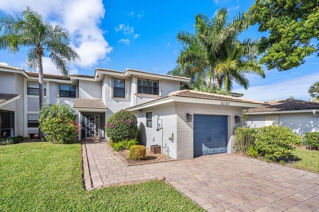 3132 Lake Shore Dr in Deerfield Beach, FL - Building Photo - Building Photo