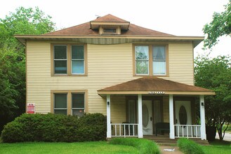 5900 Lewis St in Dallas, TX - Foto de edificio - Building Photo