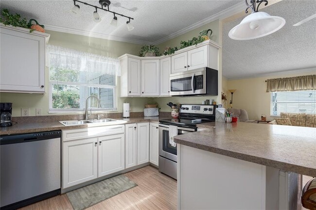 8402 Princess Ct in Palmetto, FL - Building Photo - Building Photo