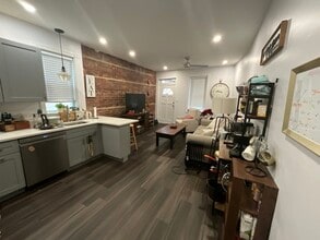 314 Laurel St, Unit #1 in Pittsburgh, PA - Foto de edificio - Building Photo