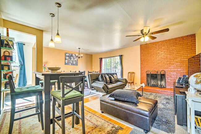 property at 2475 Armstrong Pl