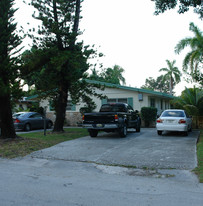 904 SE 12th Ct in Fort Lauderdale, FL - Building Photo