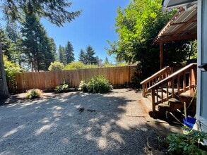 16720 Wanda Ct SE in Yelm, WA - Building Photo - Building Photo