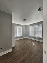 301 Country Club Oval in Daytona Beach, FL - Building Photo - Building Photo