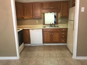 3706 E North St in Greenville, SC - Building Photo - Building Photo